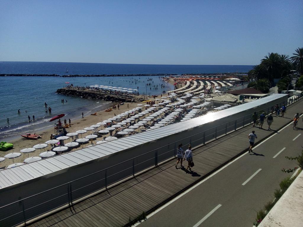 Appartement Da Cipollina In Pieno Centro à San Remo Extérieur photo